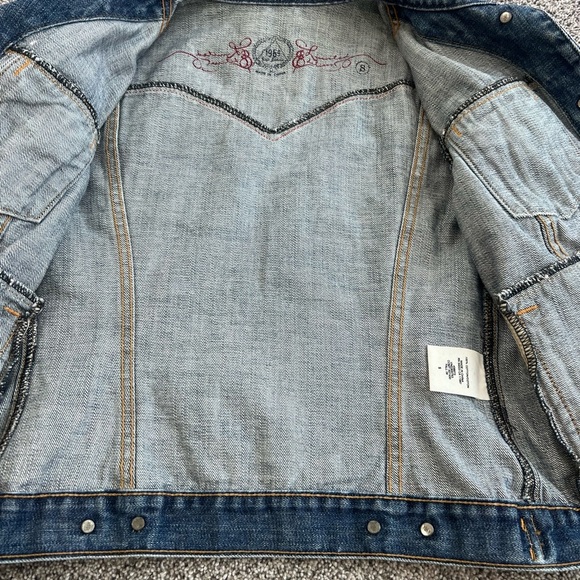 Gap 1969 Women’s Distressed Tucker Denim Jacket 100% Cotton Fall ‘06 Size Small - Picture 4 of 11